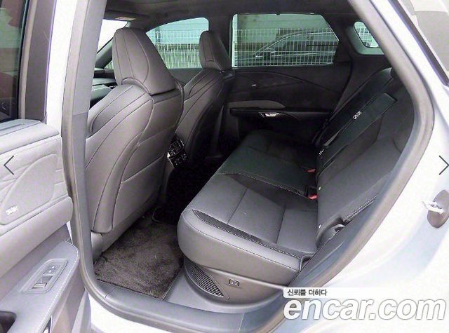 Lexus RX 2023