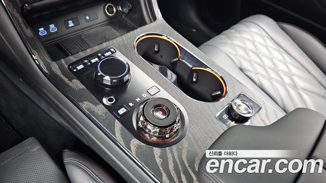 Genesis GV80 2025