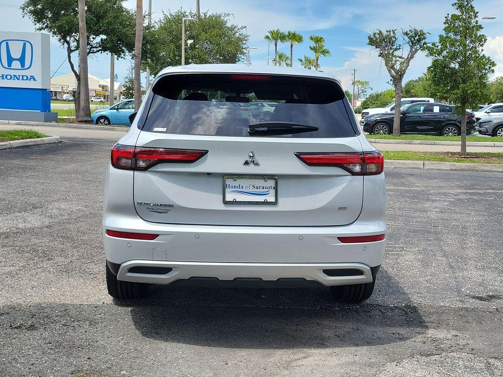 Mitsubishi Outlander 2024