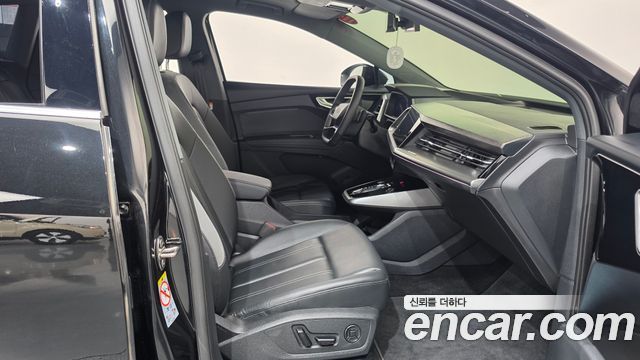 Audi Q4 e-tron 2025