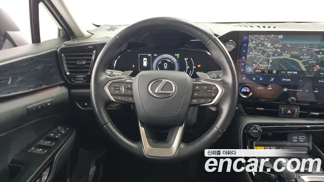 Lexus NX 2022
