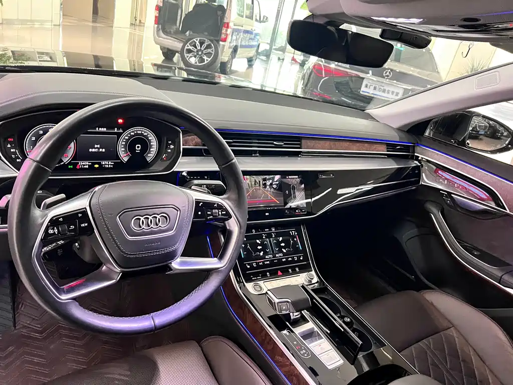 Audi A8 2022