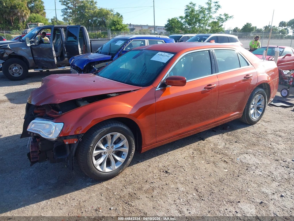 Chrysler 300 2021