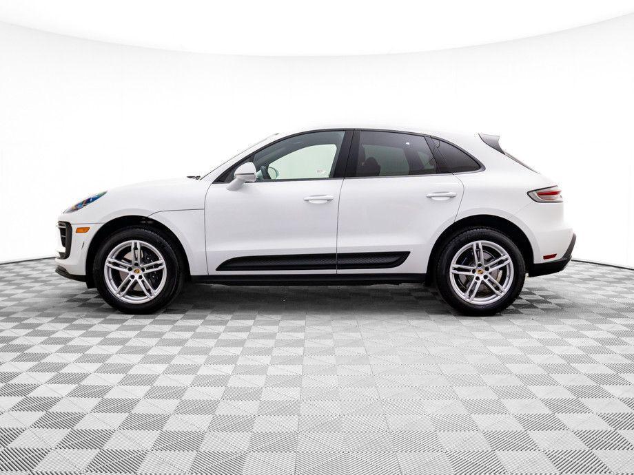 Porsche Macan 2025