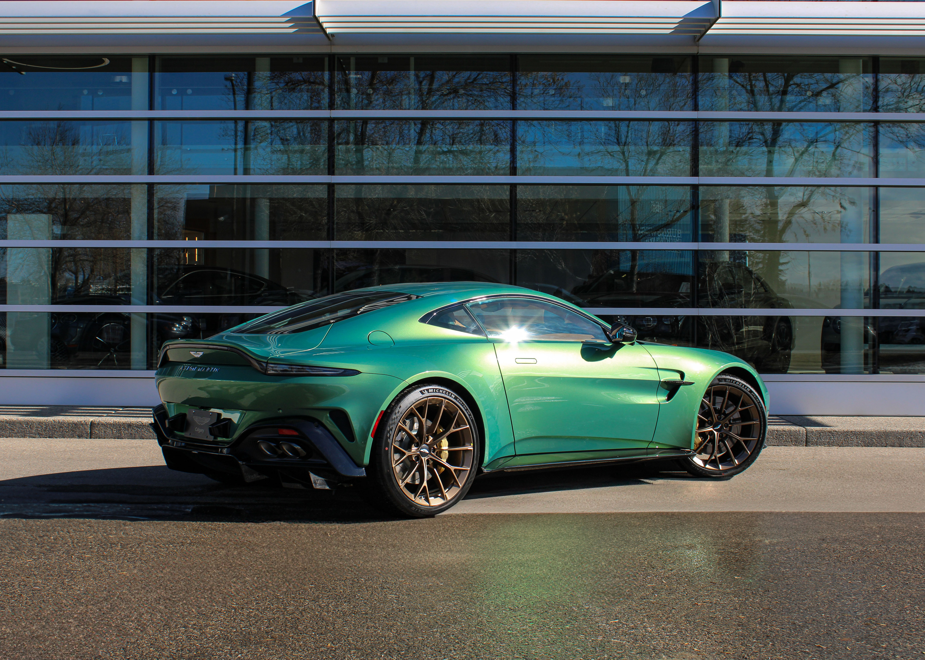 Aston Martin V12 Vantage 2025