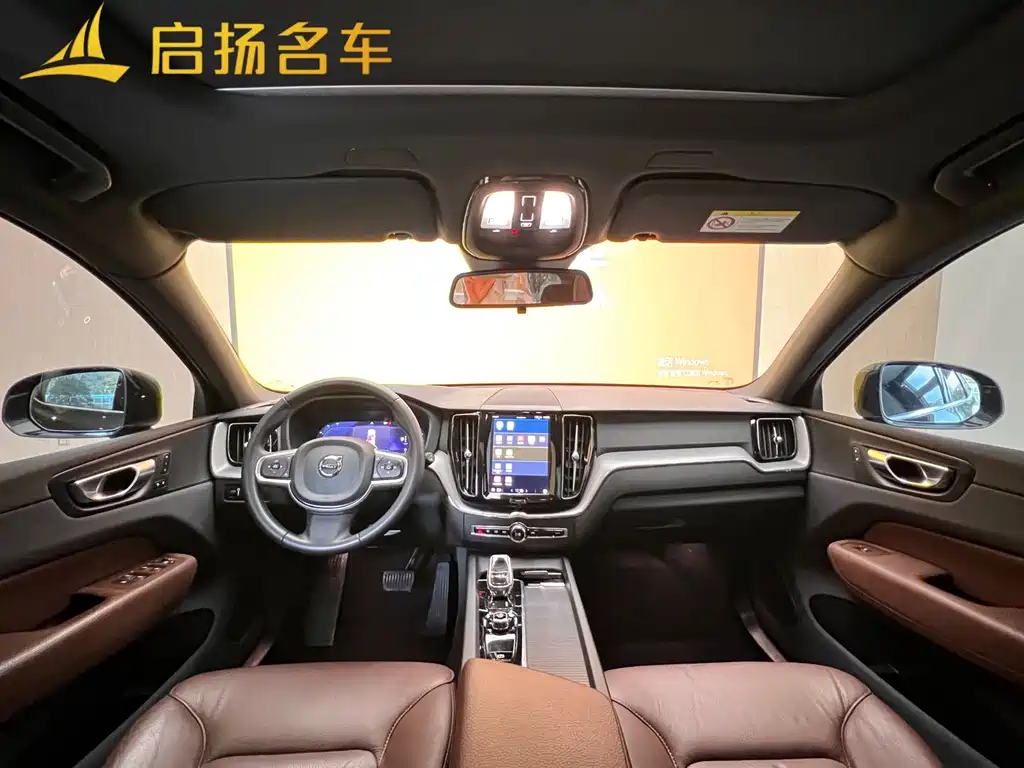 Volvo XC60 2022