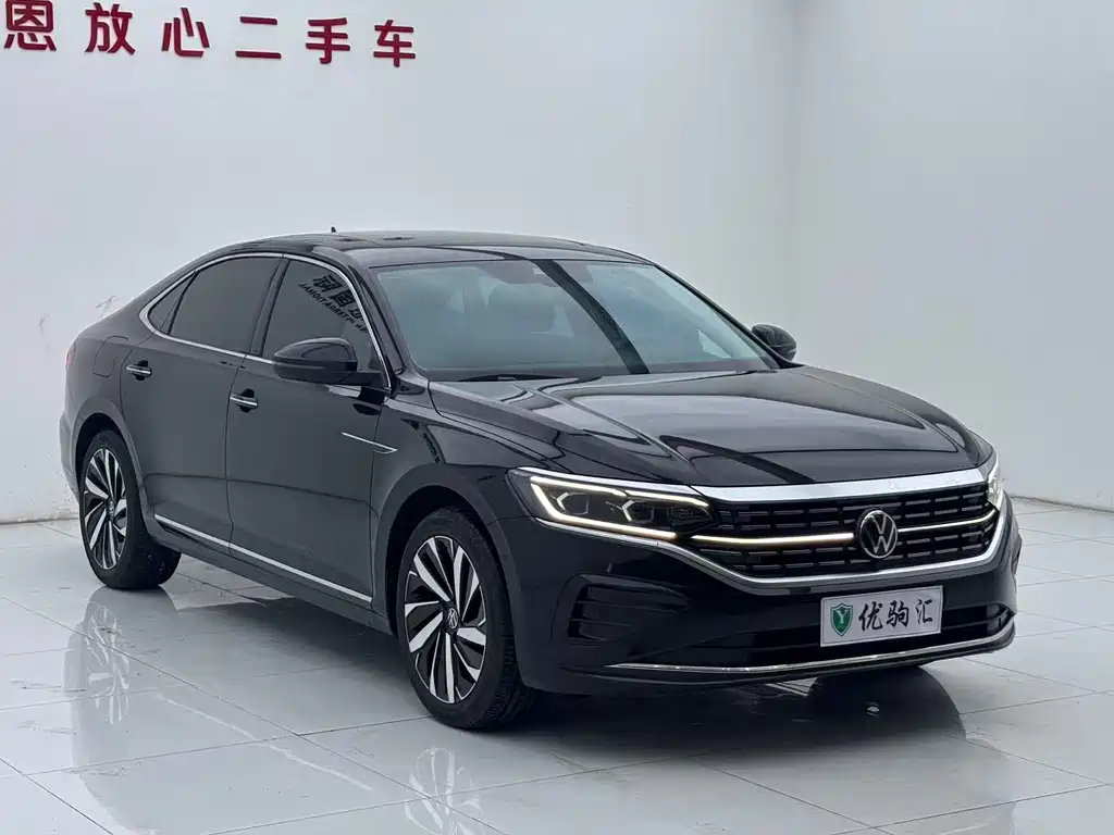 Volkswagen Passat 2024