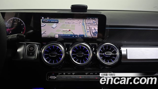 Mercedes-Benz GLB 2025