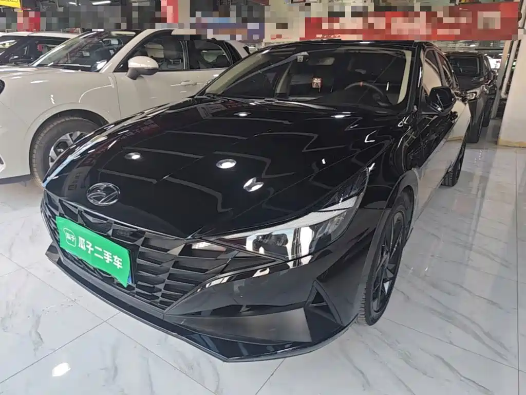 Hyundai Elantra 2022