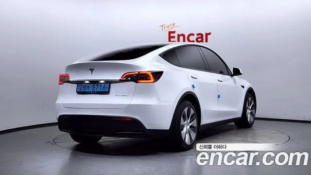 Tesla Model Y 2021