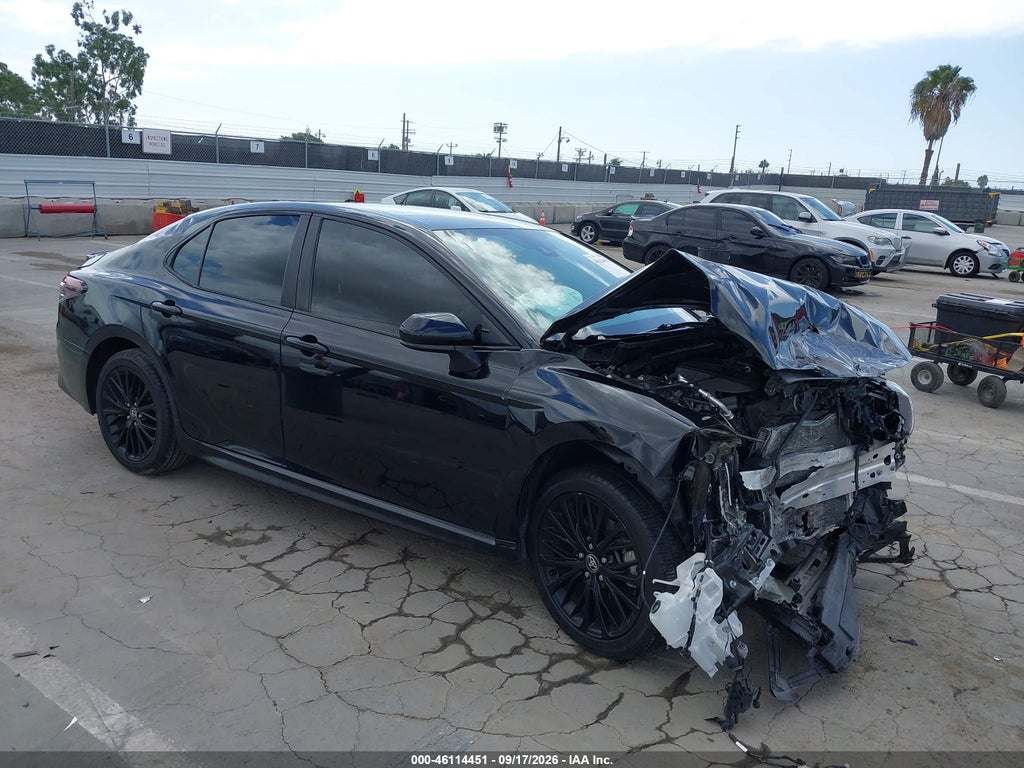 Toyota Camry 2021