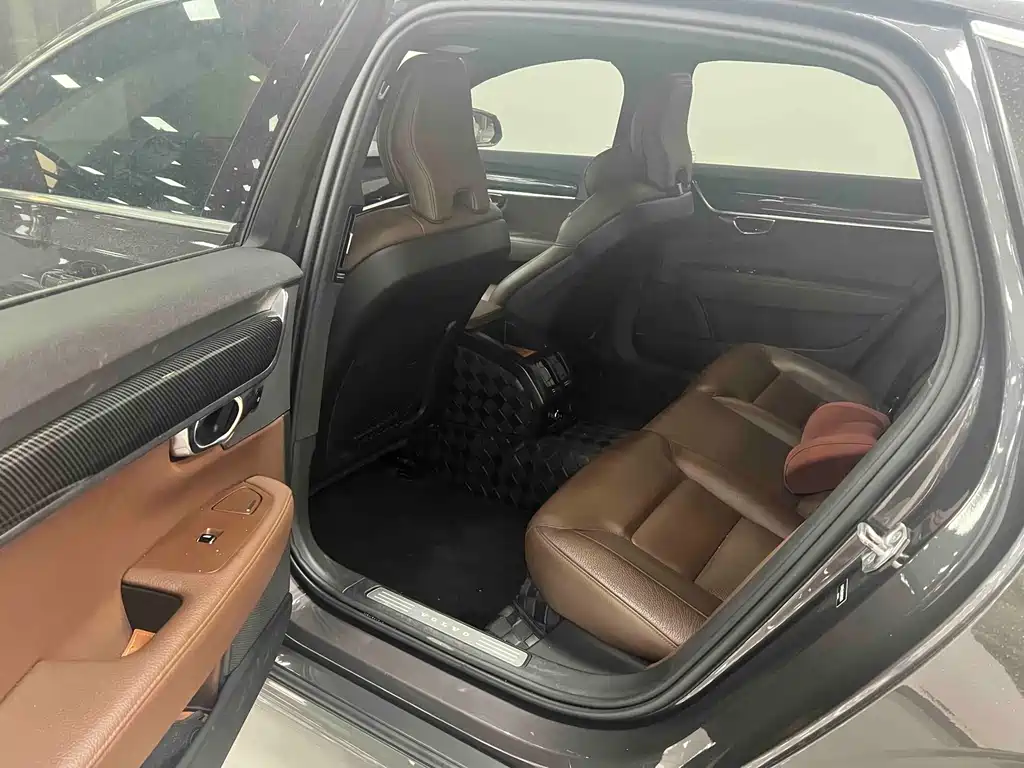 Volvo S90 2021
