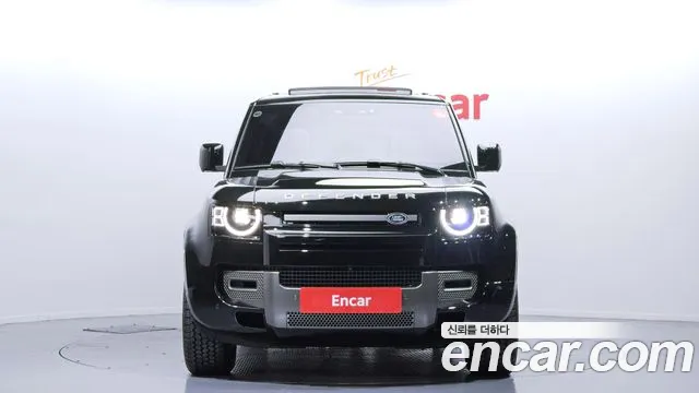 Land Rover Defender 2025