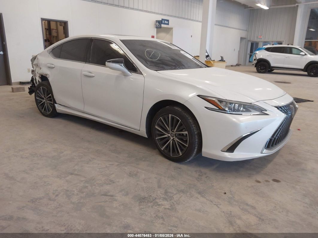 Lexus ES 2023