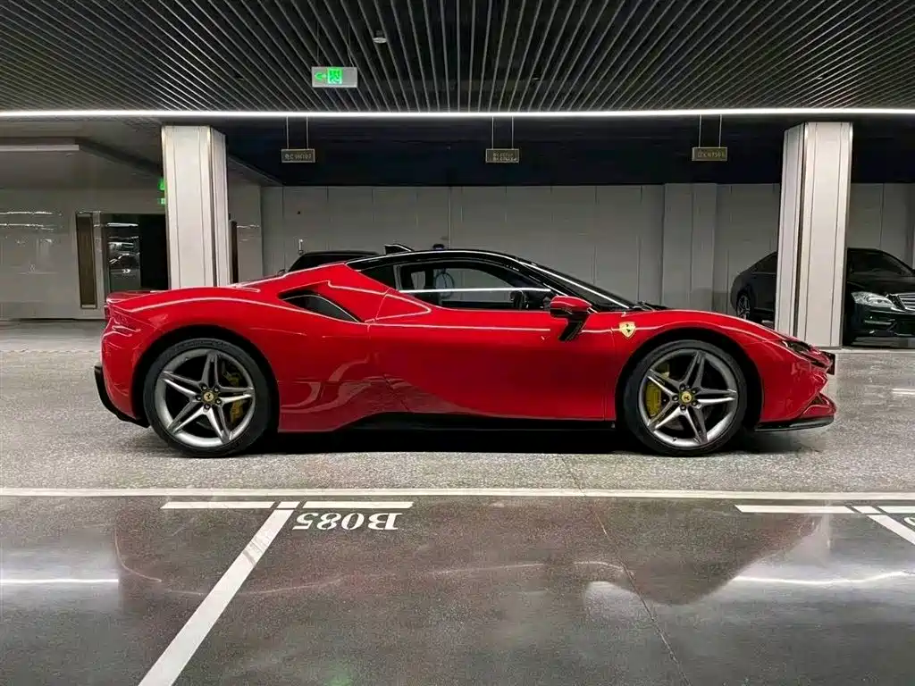 Ferrari SF90 2022