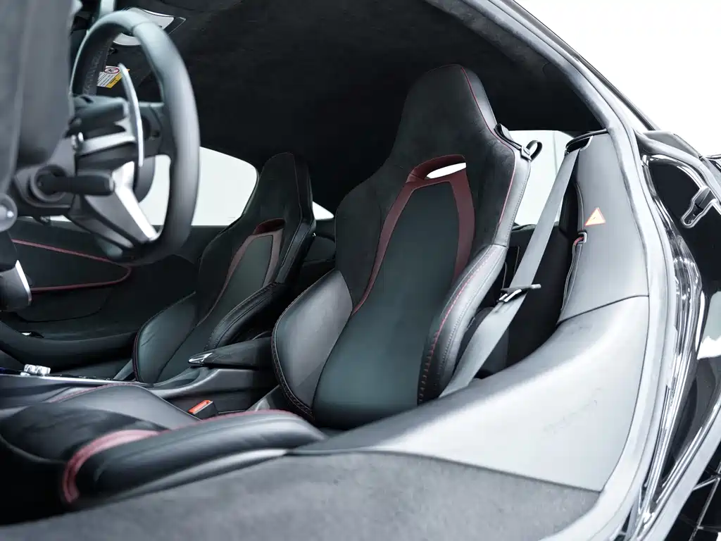 McLaren GT 2023