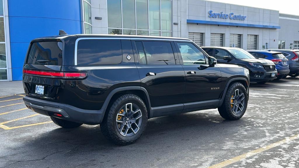 Rivian R1S 2022
