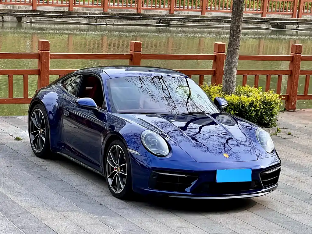Porsche 911 2021