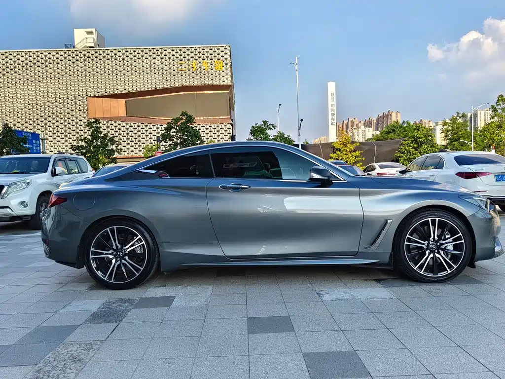 Infiniti Q60 2020