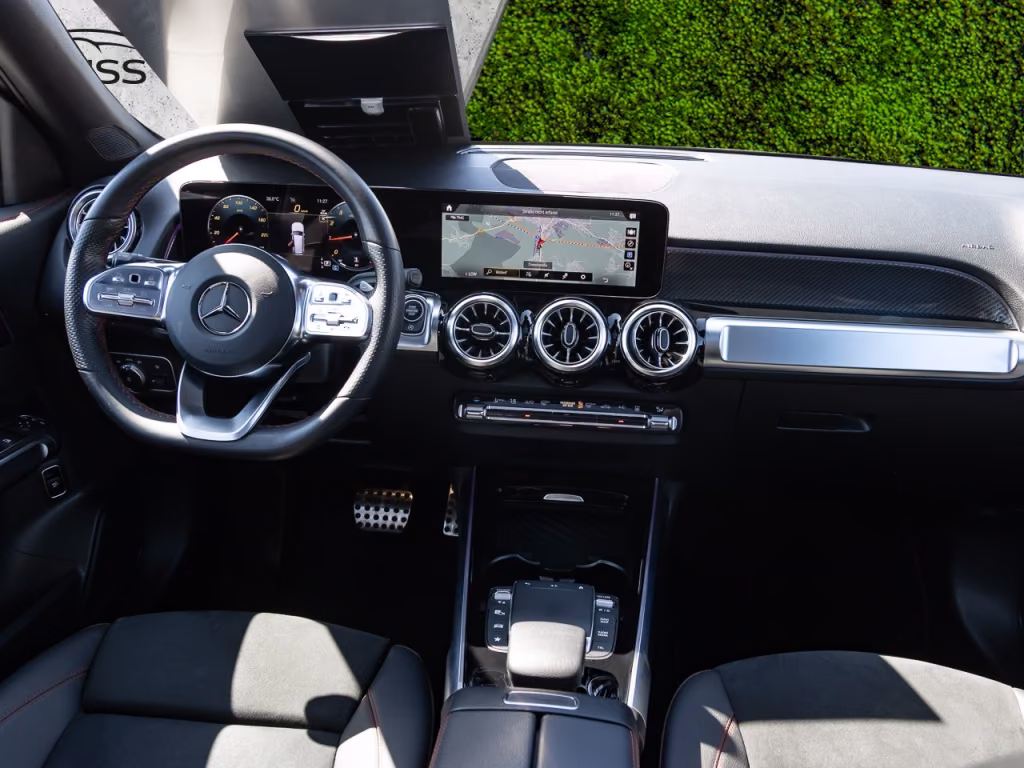 Mercedes-Benz GLB 200 2023