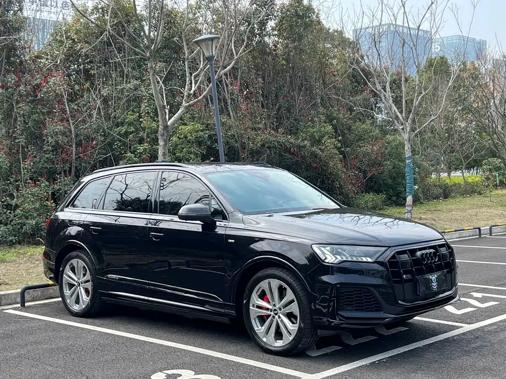 Audi Q7 2021
