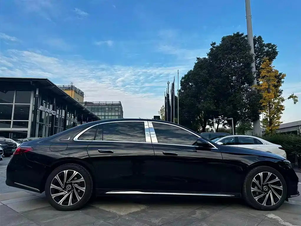 Mercedes-Benz E-Класс 2024