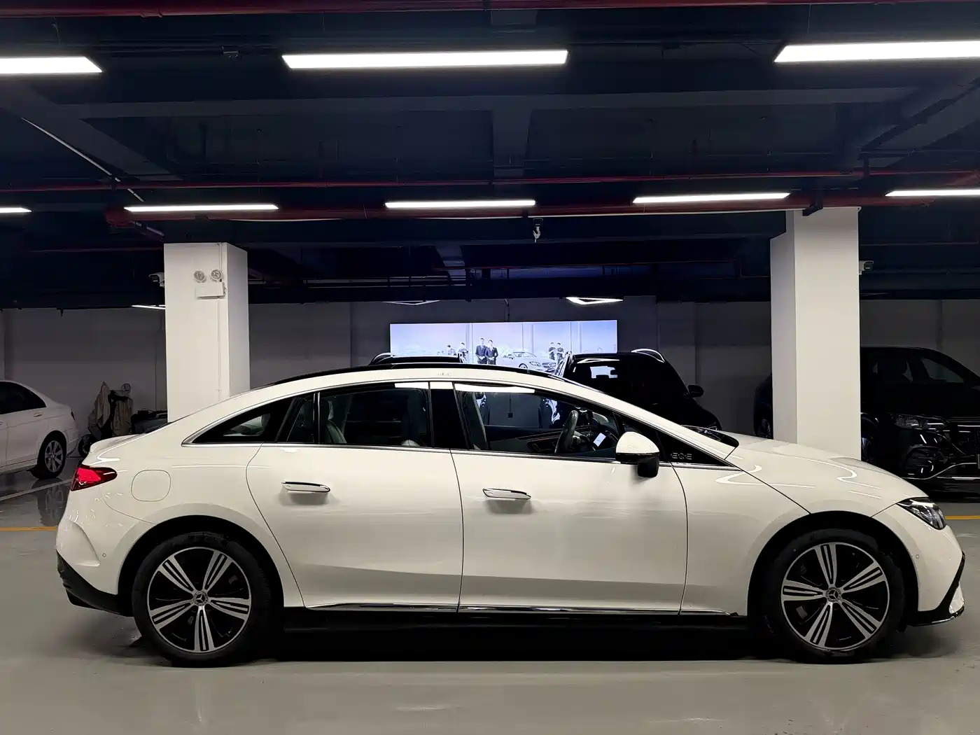 Mercedes-Benz EQE 2025