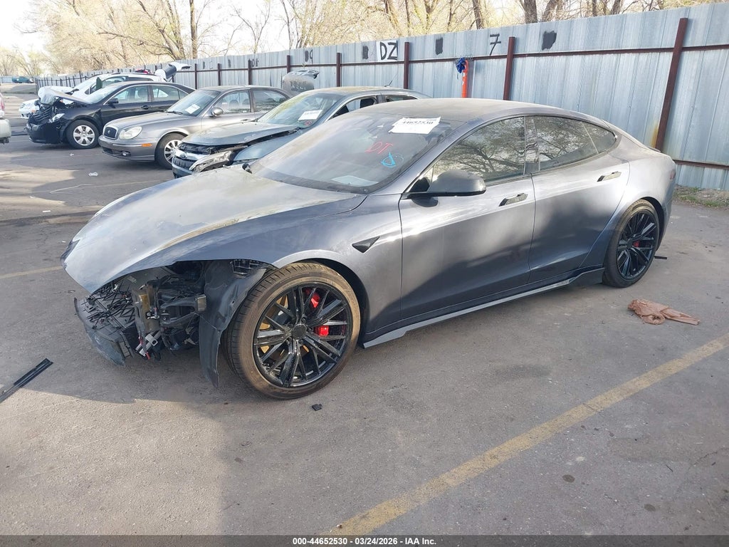 Tesla Model S 2021