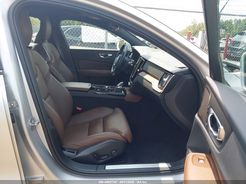Volvo S60 2022
