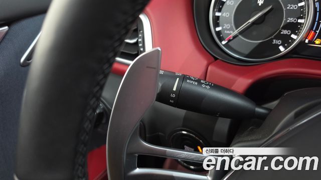 Maserati Ghibli 2021