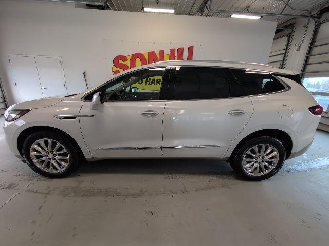 Buick Enclave 2021