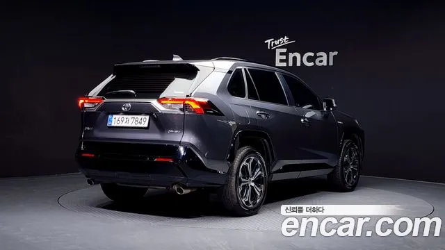 Toyota RAV4 2025