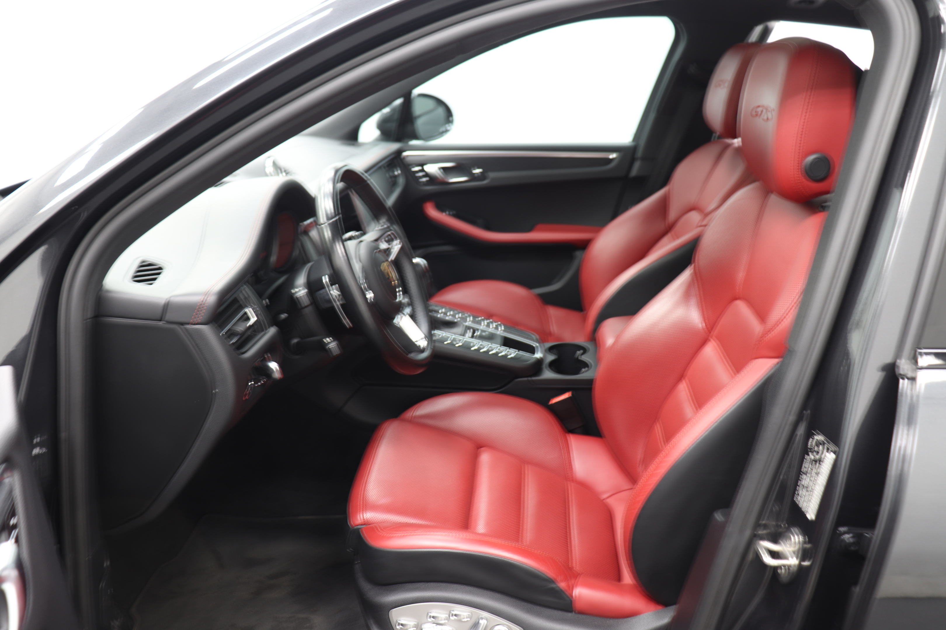 Porsche Macan 2021