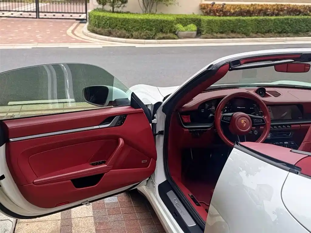Porsche 911 2021