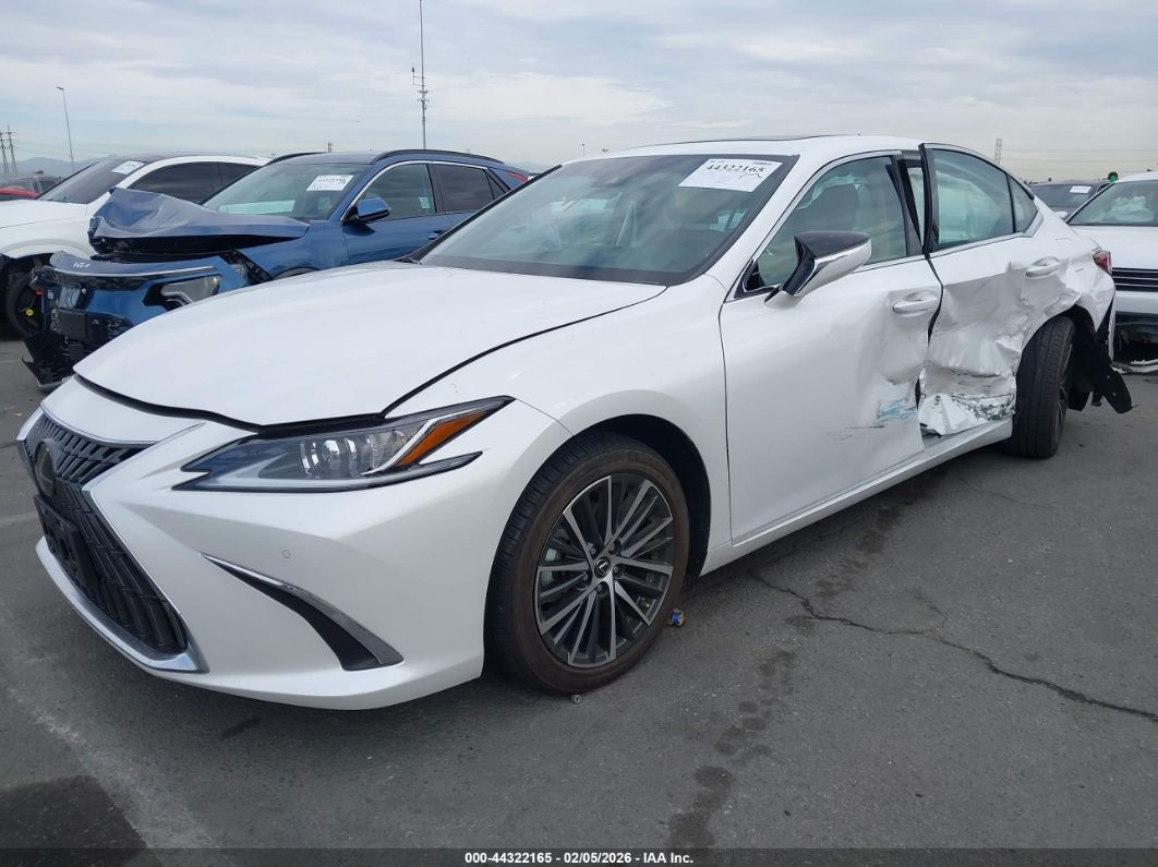 Lexus ES 2024