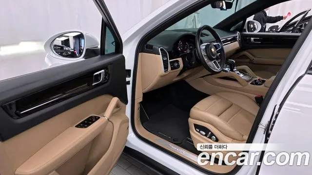 Porsche Cayenne 2021