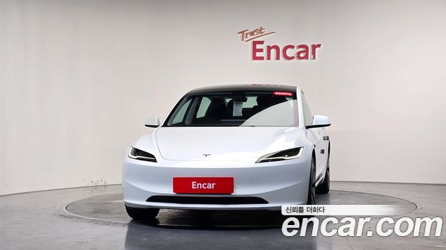 Tesla Model 3 2024