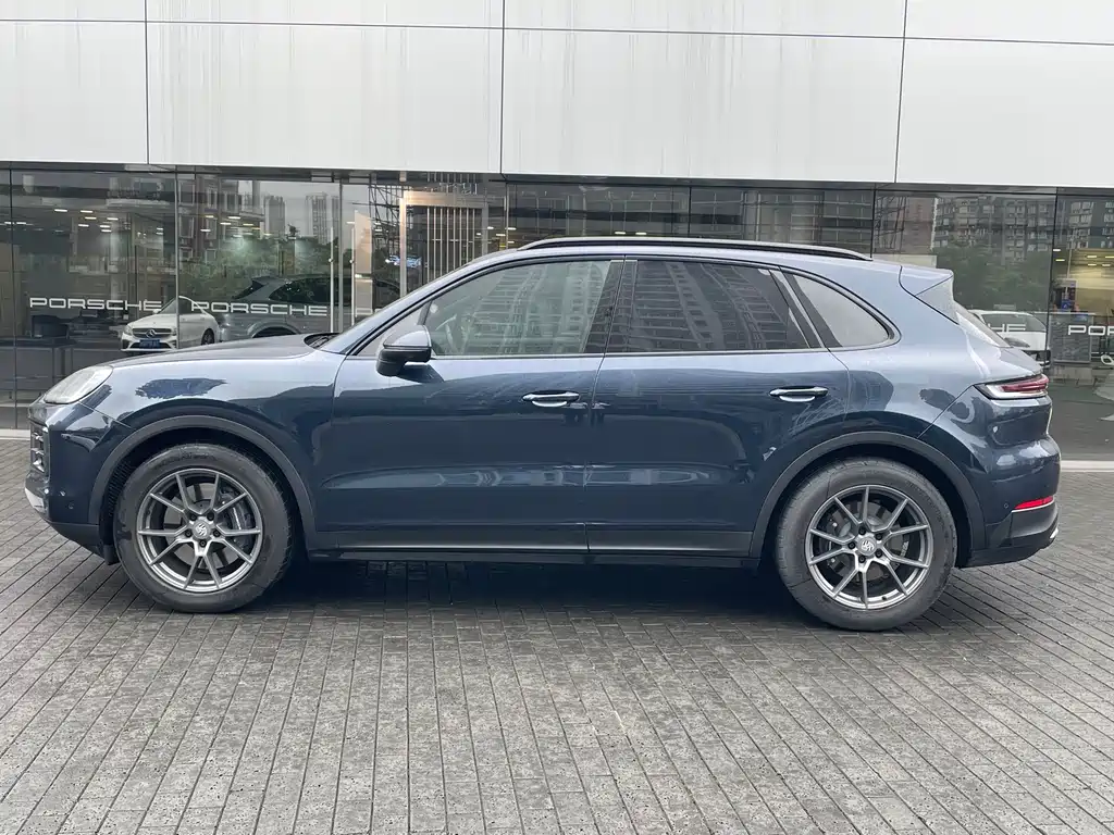 Porsche Cayenne 2023