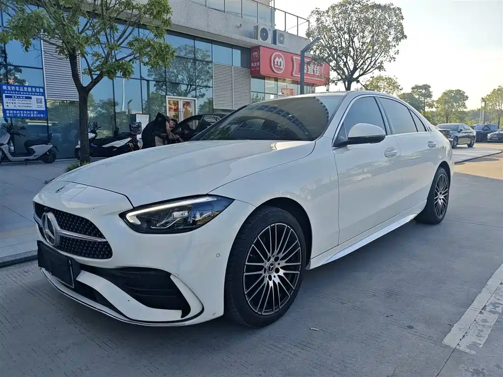 Mercedes-Benz C-Класс 2024