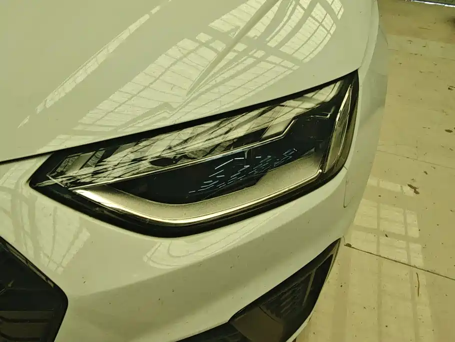Audi A4 2024