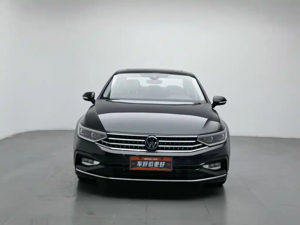 Volkswagen Magotan 2024