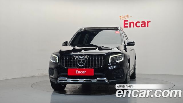 Mercedes-Benz GLB 2023