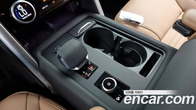 Land Rover Discovery 2024