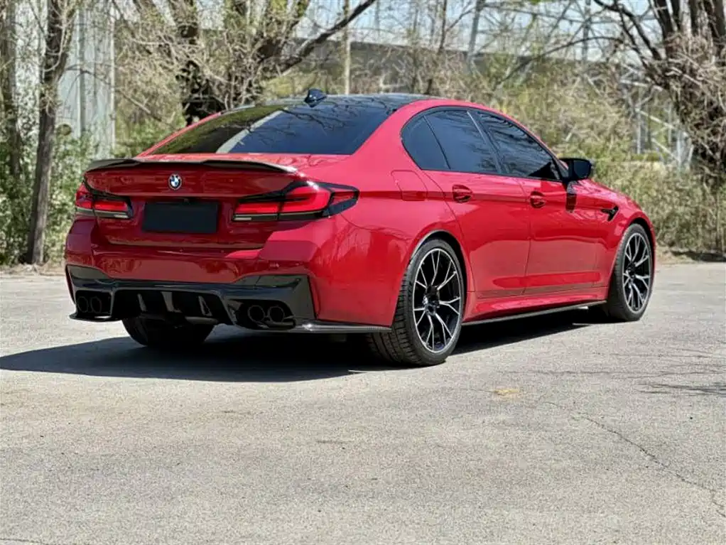 BMW M5 2022