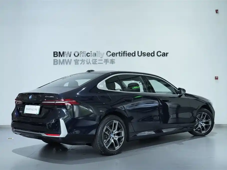 BMW i5 2024
