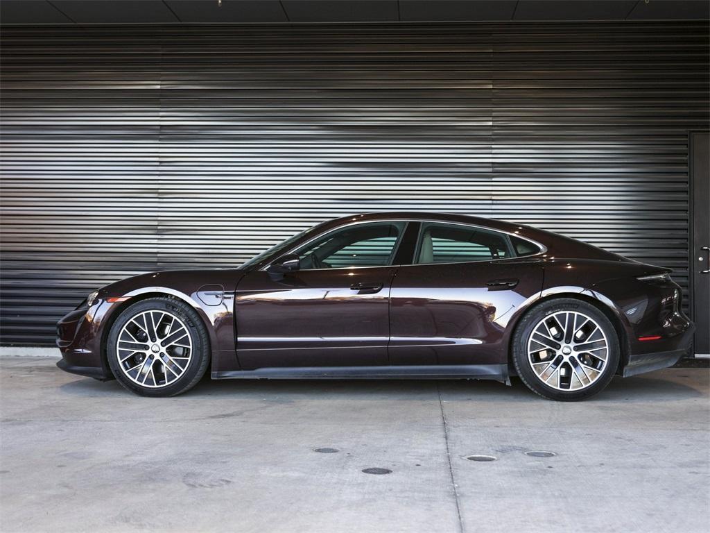 Porsche Taycan 2021