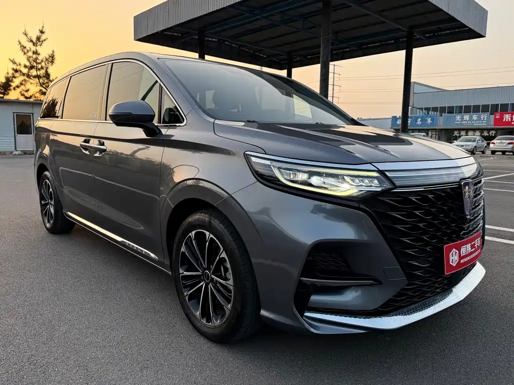 Roewe iMAX8 2022