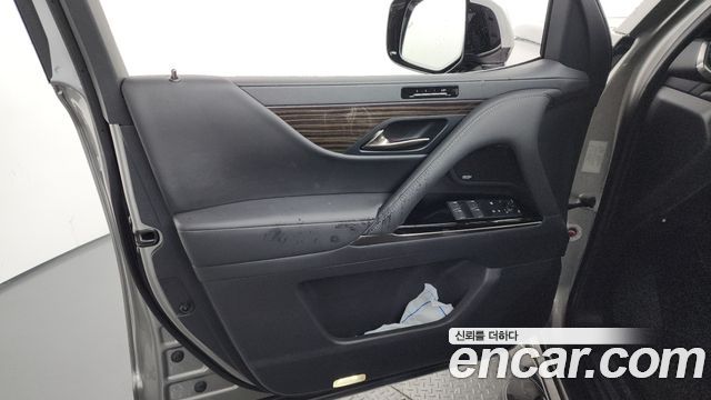 Lexus LX 2025