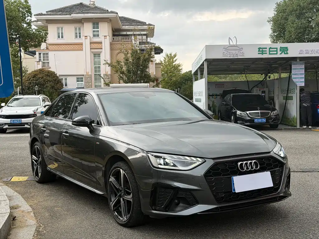 Audi A4 2024