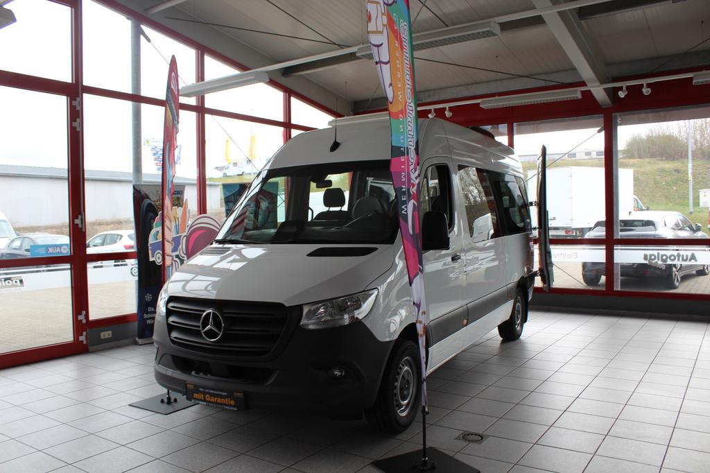 Mercedes-Benz SPRINTER 2024